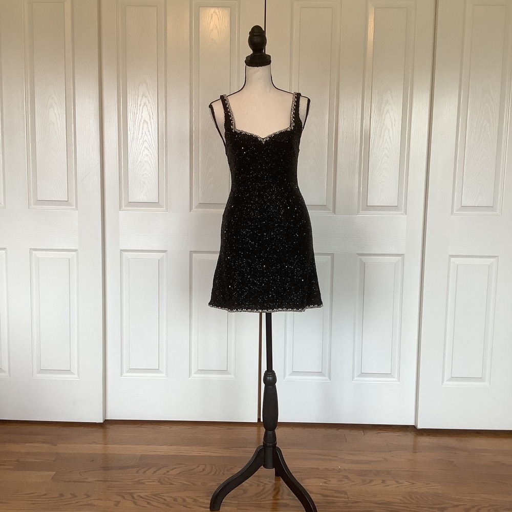 Alice + Olivia Black Beaded Sequin Mini Dress Sweetheart Crystal Trim Size 0 NWT